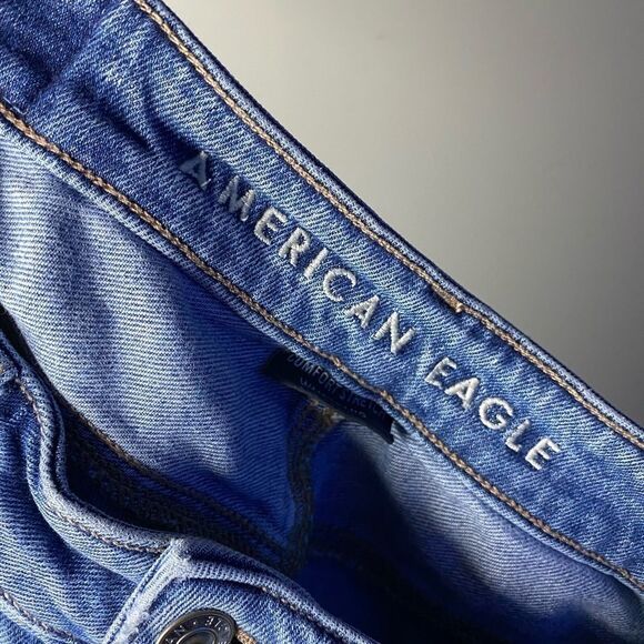 American Eagle Busted Knee Mom Jean Size 4 - Picture 11 of 11